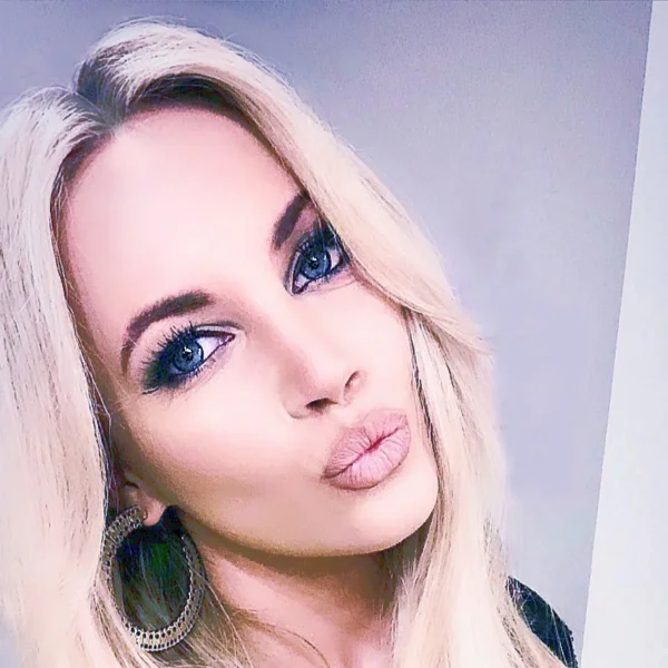 Samantha Jade