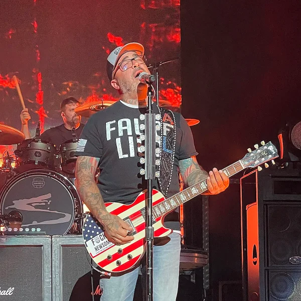 Aaron Lewis