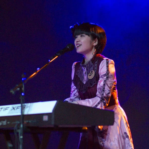 Mika Kobayashi