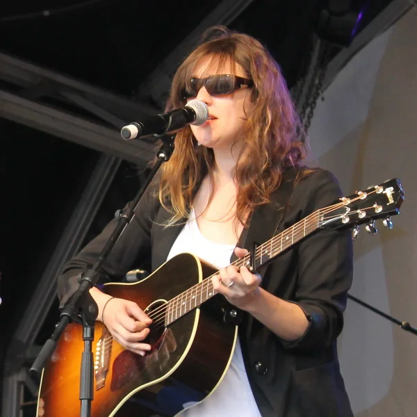 Amelia Curran