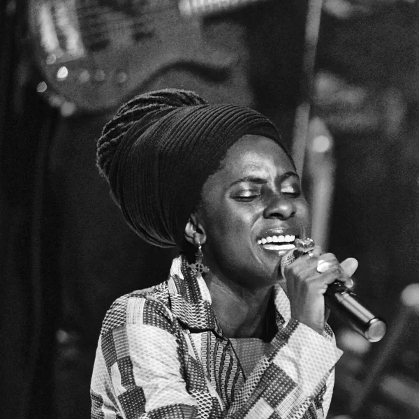Jah9