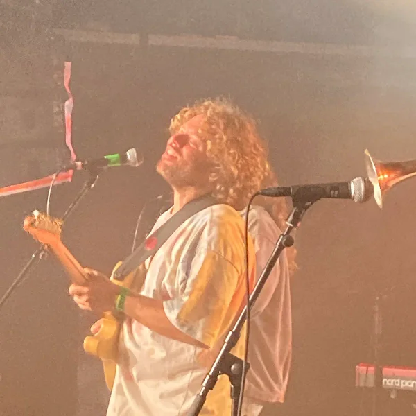 Benny Sings