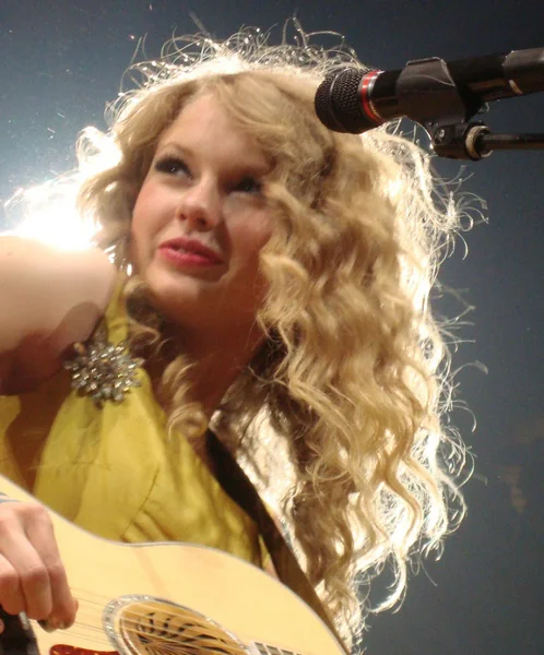 Fearless Tour: San José