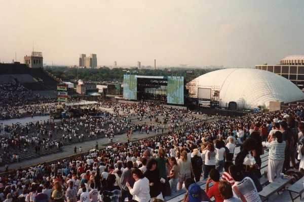 1988‐09‐04: Palais Omnisports de Paris‐Bercy, Paris, France