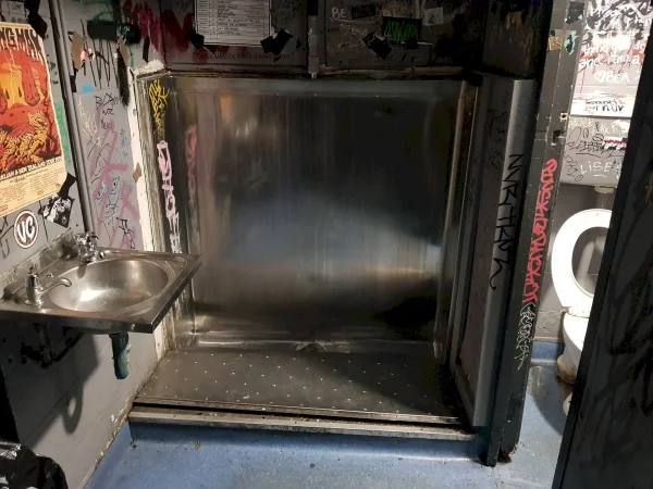 DISAPPOINTING MOTHERS SINCE 1987: A URINAL FUNDRAISER!!!