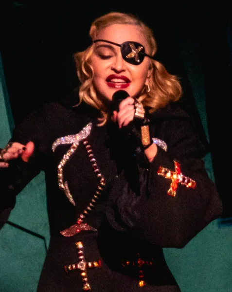 Madonna at Chicago Theatre, Chicago