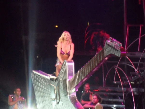 Femme Fatale Tour: Toronto