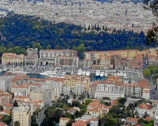 Colline du Château